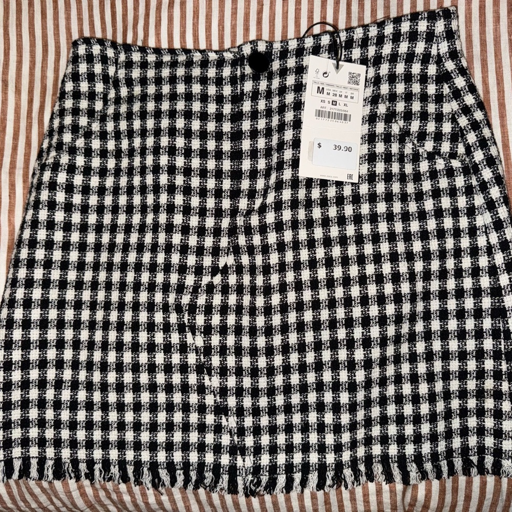 ZARA NWT Black and White Checkered Skirt